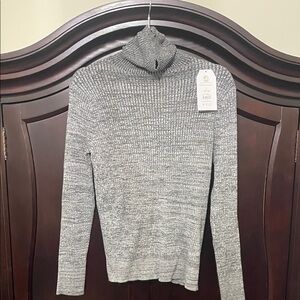 Time and Tru Heather Gray Turtleneck Sweater